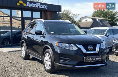 Позашляховик / Кросовер Nissan Rogue 2017 в Луцьку
