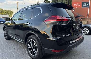 Внедорожник / Кроссовер Nissan Rogue 2016 в 