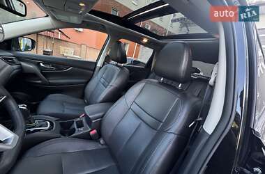 Внедорожник / Кроссовер Nissan Rogue 2016 в 