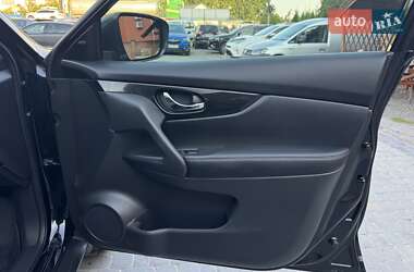Внедорожник / Кроссовер Nissan Rogue 2016 в 