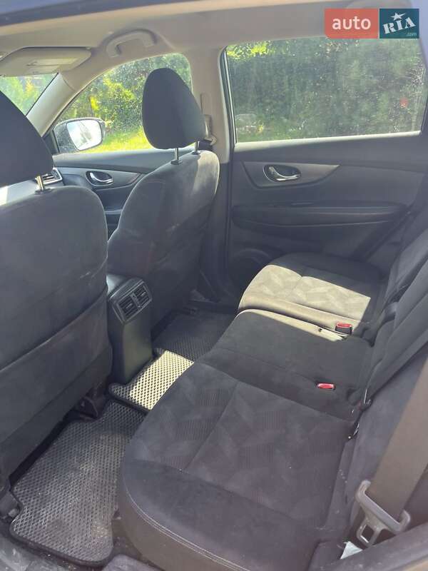 Позашляховик / Кросовер Nissan Rogue 2014 в Львові