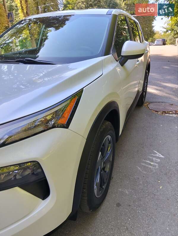 Позашляховик / Кросовер Nissan Rogue 2024 в Рівному фото 13 Позашляховик / Кросовер Nissan Rogue 2024 в Рівному