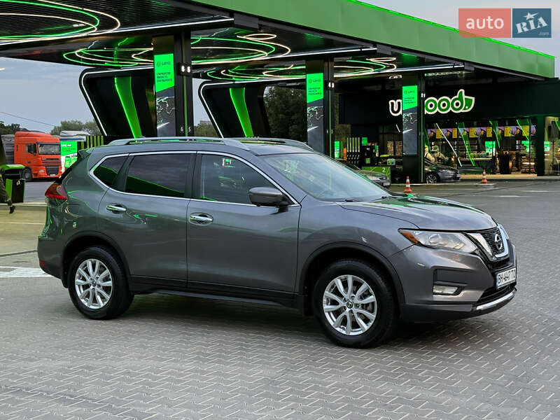 Внедорожник / Кроссовер Nissan Rogue 2017 в Одессе