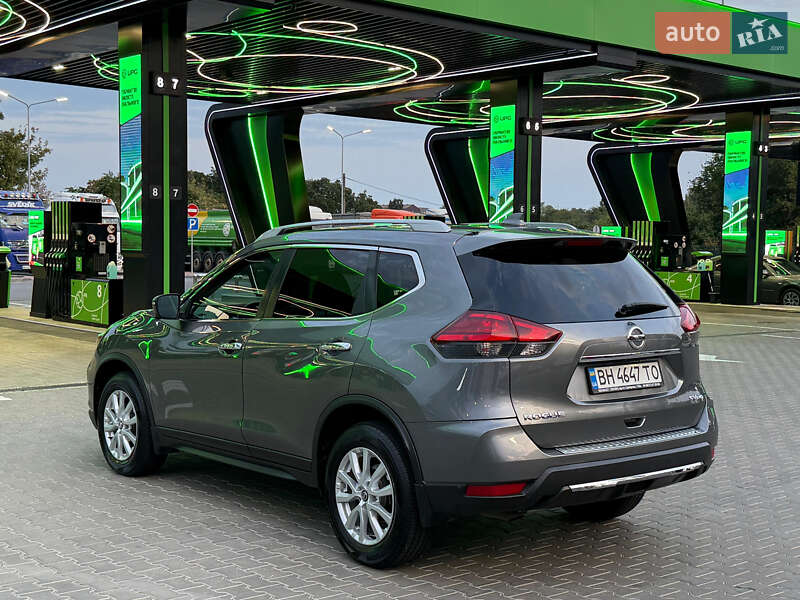 Внедорожник / Кроссовер Nissan Rogue 2017 в Одессе