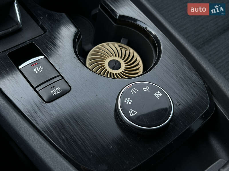 Позашляховик / Кросовер Nissan Rogue 2021 в Миколаєві