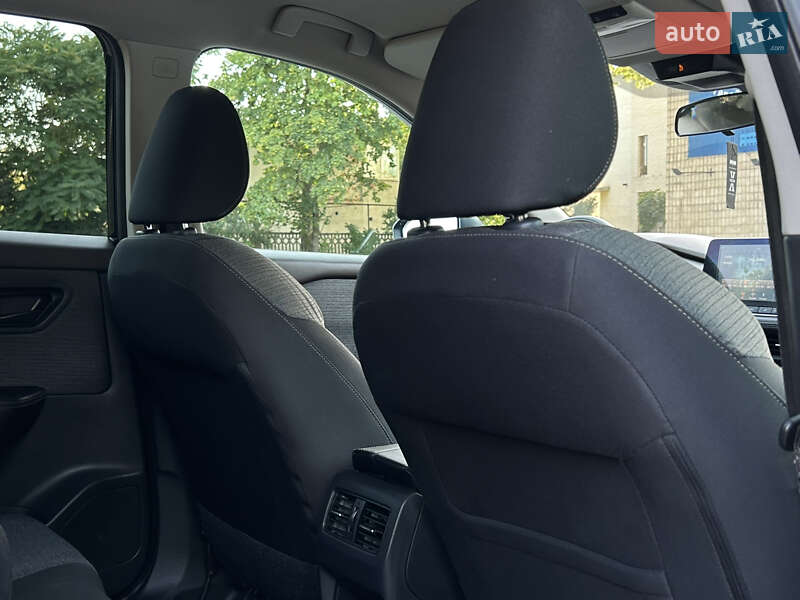 Позашляховик / Кросовер Nissan Rogue 2021 в Миколаєві