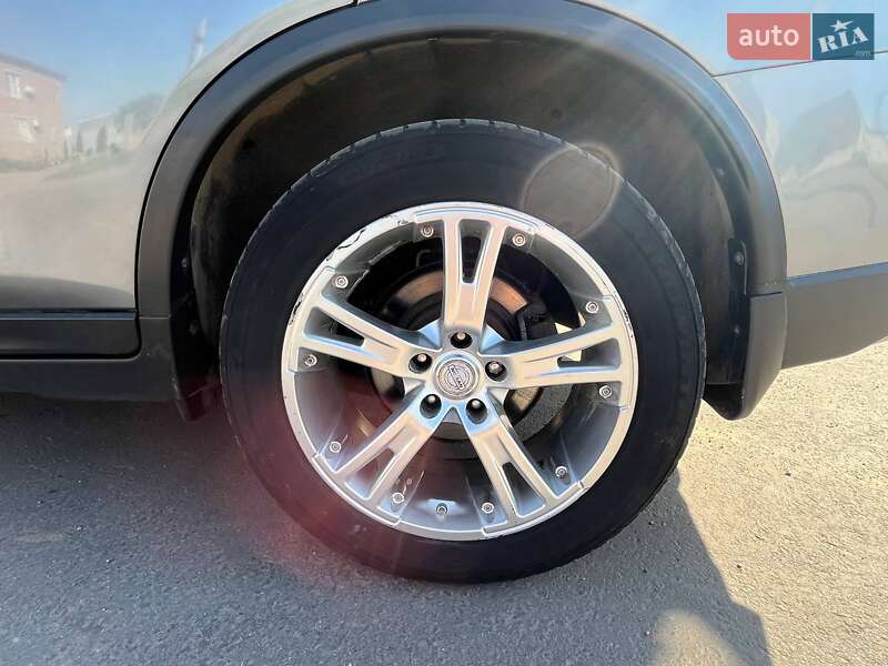 Внедорожник / Кроссовер Nissan Rogue 2016 в Полтаве