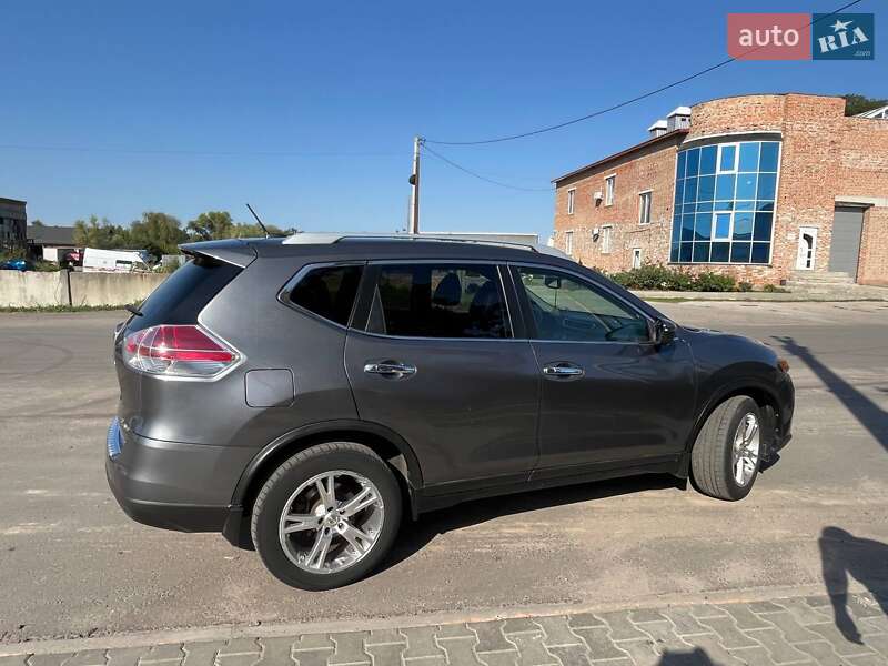 Внедорожник / Кроссовер Nissan Rogue 2016 в Полтаве