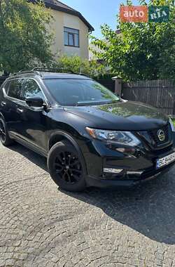 Позашляховик / Кросовер Nissan Rogue 2018 в Львові