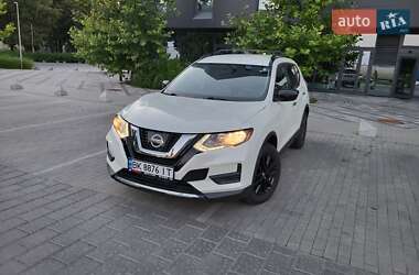 Внедорожник / Кроссовер Nissan Rogue 2017 в Ровно