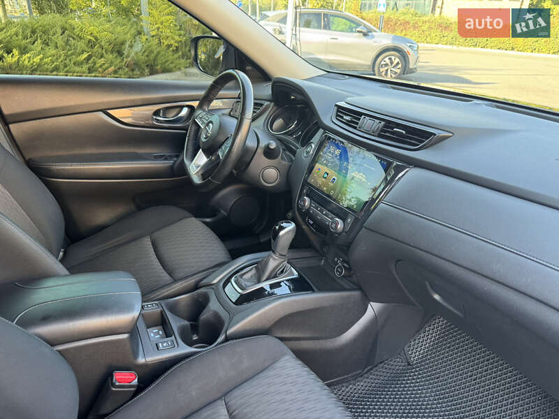 Внедорожник / Кроссовер Nissan Rogue 2018 в Днепре фото 9 Внедорожник / Кроссовер Nissan Rogue 2018 в Днепре