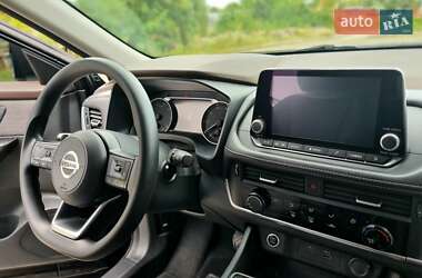 Внедорожник / Кроссовер Nissan Rogue 2021 в 