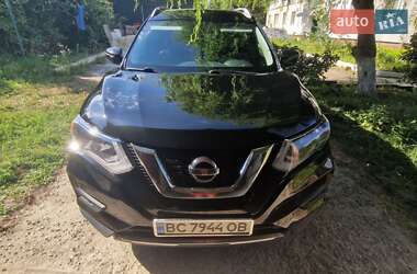 Позашляховик / Кросовер Nissan Rogue 2016 в Львові