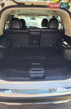 Внедорожник / Кроссовер Nissan Rogue 2017 в Ровно