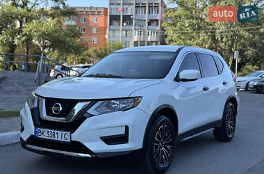 Позашляховик / Кросовер Nissan Rogue 2016 в Полтаві