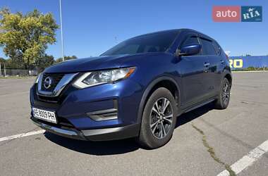 Внедорожник / Кроссовер Nissan Rogue 2016 в Днепре