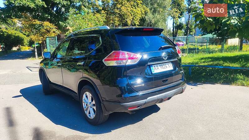 Внедорожник / Кроссовер Nissan Rogue 2015 в Киеве