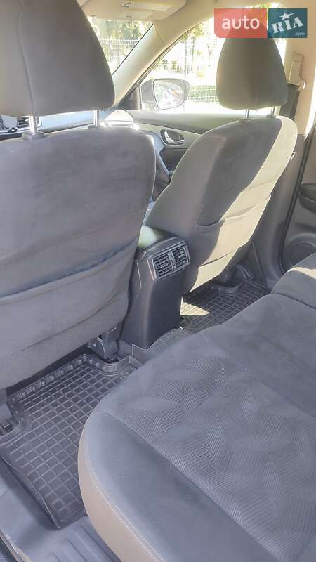 Внедорожник / Кроссовер Nissan Rogue 2015 в Киеве