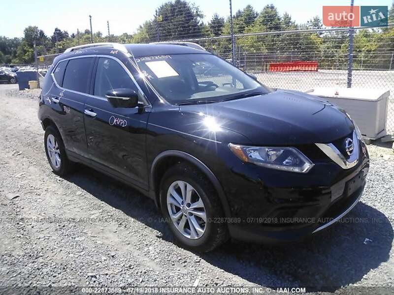 Внедорожник / Кроссовер Nissan Rogue 2015 в Киеве