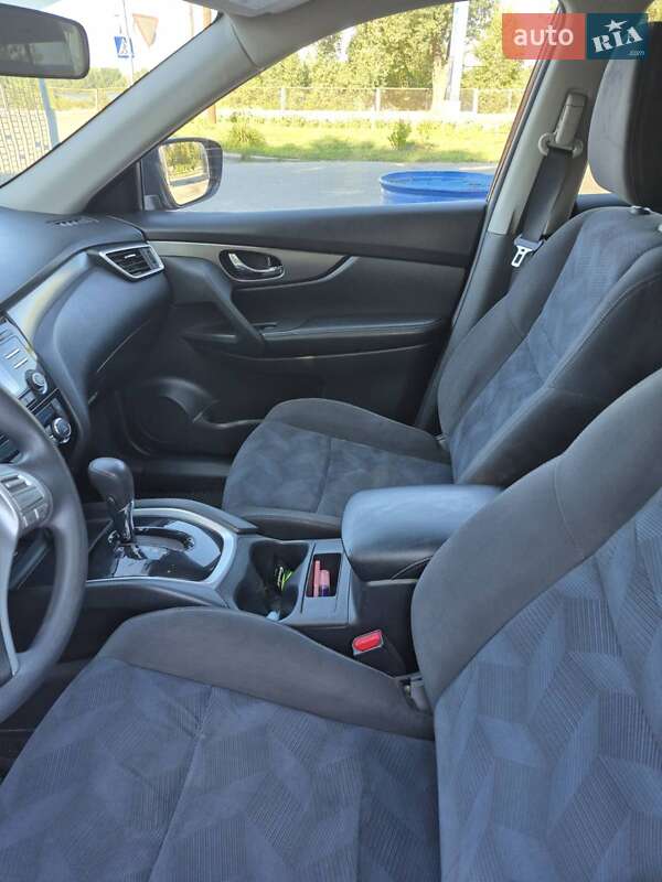 Внедорожник / Кроссовер Nissan Rogue 2015 в Кременчуге