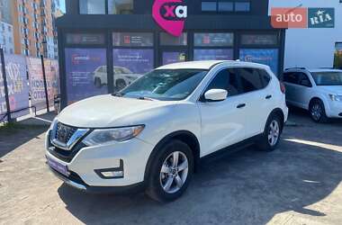 Внедорожник / Кроссовер Nissan Rogue 2017 в Виннице