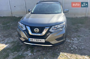 Позашляховик / Кросовер Nissan Rogue 2017 в Чернігові