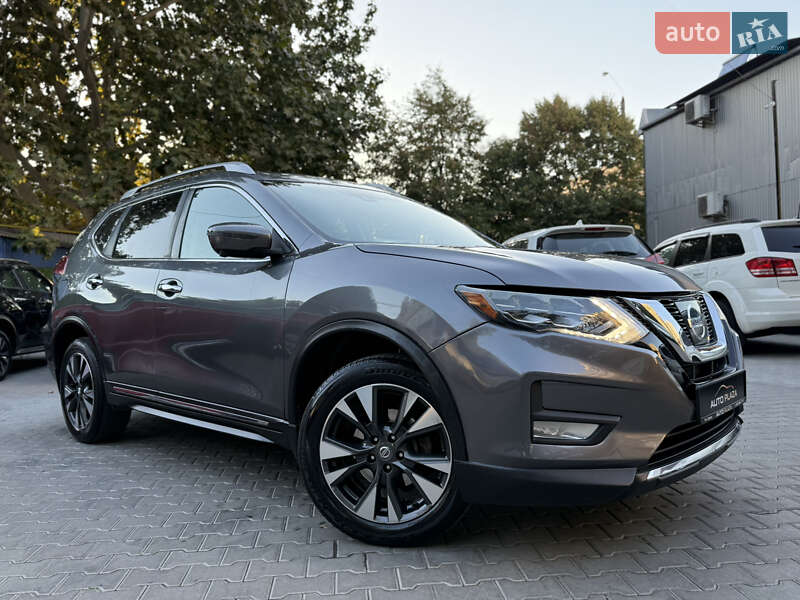 Внедорожник / Кроссовер Nissan Rogue 2017 в Одессе