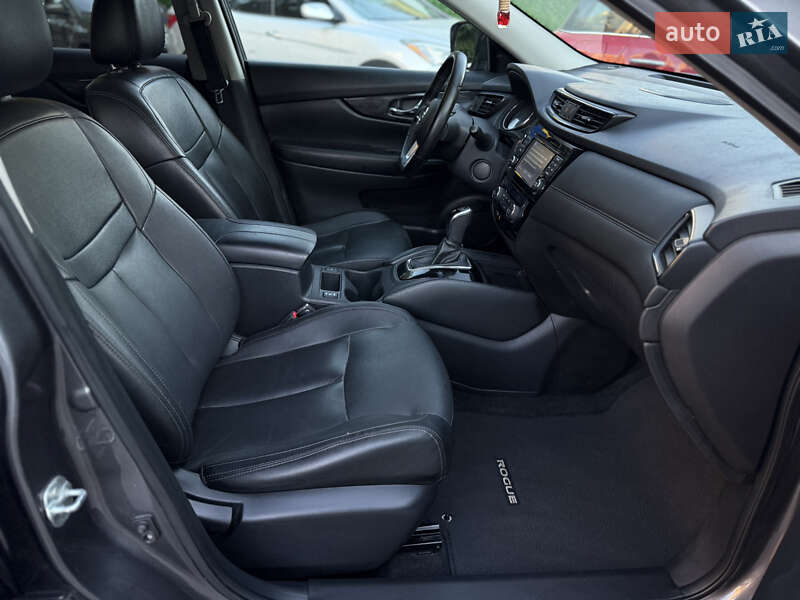 Внедорожник / Кроссовер Nissan Rogue 2017 в Одессе