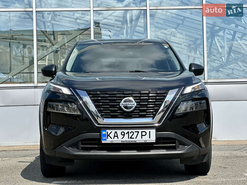 Внедорожник / Кроссовер Nissan Rogue 2021 в Киеве