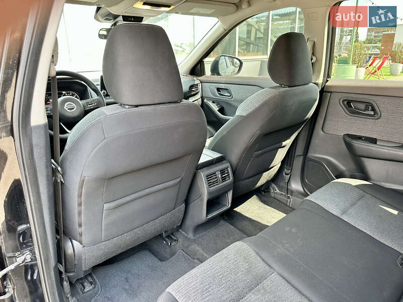 Внедорожник / Кроссовер Nissan Rogue 2021 в Киеве