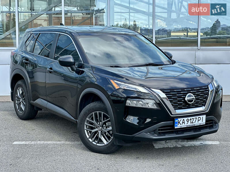 Внедорожник / Кроссовер Nissan Rogue 2021 в Киеве