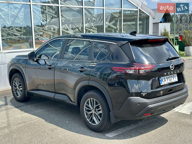 Внедорожник / Кроссовер Nissan Rogue 2021 в Киеве