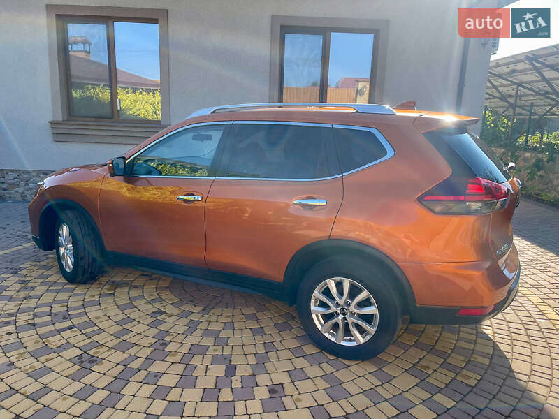 Внедорожник / Кроссовер Nissan Rogue 2018 в Кропивницком