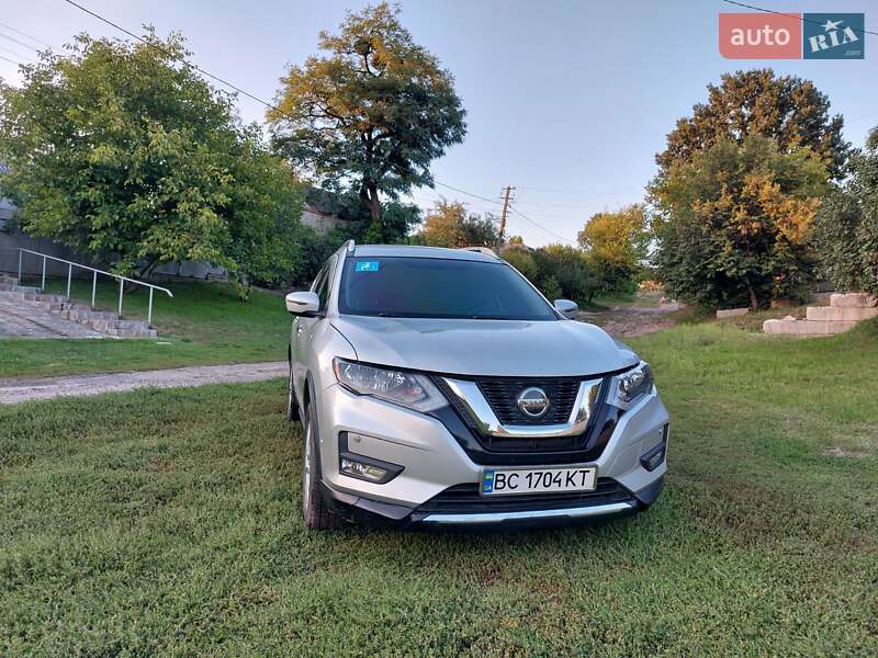 Внедорожник / Кроссовер Nissan Rogue 2018 в Харькове