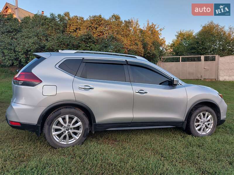 Внедорожник / Кроссовер Nissan Rogue 2018 в Харькове