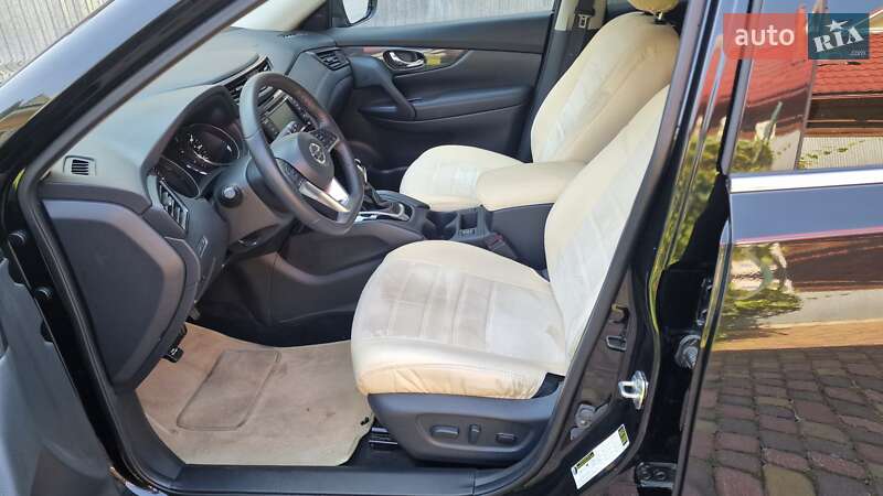 Позашляховик / Кросовер Nissan Rogue 2019 в Ужгороді