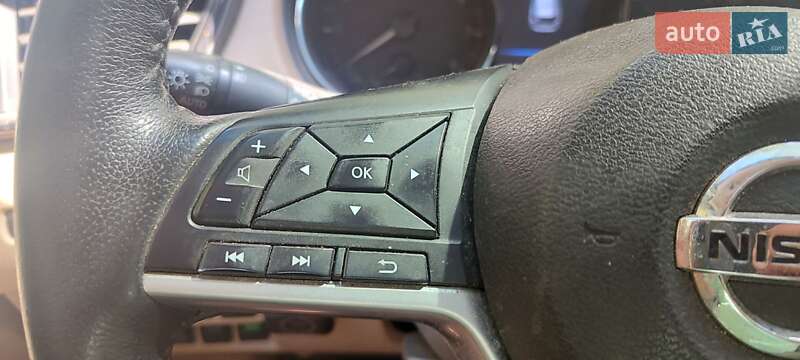 Позашляховик / Кросовер Nissan Rogue 2018 в Миколаєві
