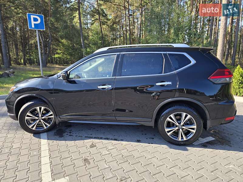 Внедорожник / Кроссовер Nissan Rogue 2019 в Маневичах