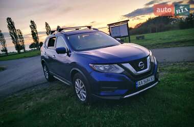 Позашляховик / Кросовер Nissan Rogue 2016 в Києві