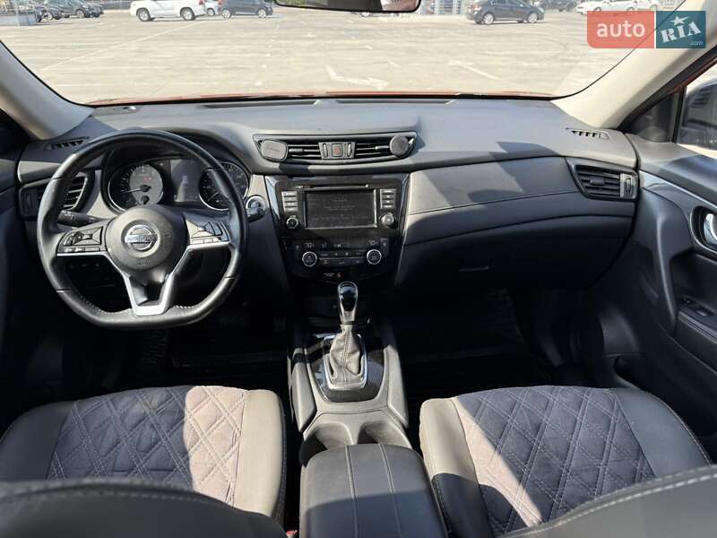 Внедорожник / Кроссовер Nissan Rogue 2019 в Киеве