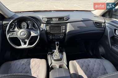 Позашляховик / Кросовер Nissan Rogue 2019 в 