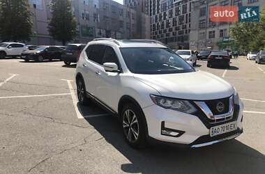 Позашляховик / Кросовер Nissan Rogue 2018 в Києві