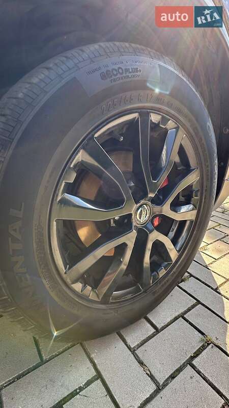 Позашляховик / Кросовер Nissan Rogue 2018 в Вишневому фото 18 Позашляховик / Кросовер Nissan Rogue 2018 в Вишневому