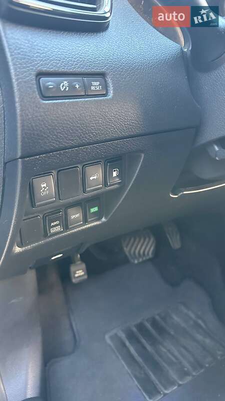 Позашляховик / Кросовер Nissan Rogue 2018 в Вишневому фото 23 Позашляховик / Кросовер Nissan Rogue 2018 в Вишневому