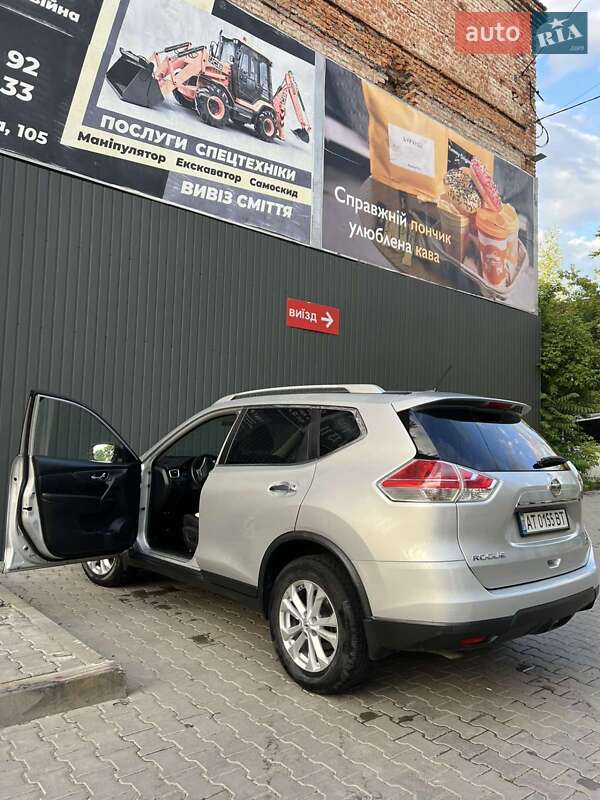 Внедорожник / Кроссовер Nissan Rogue 2016 в Коломые