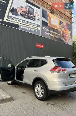 Внедорожник / Кроссовер Nissan Rogue 2016 в 