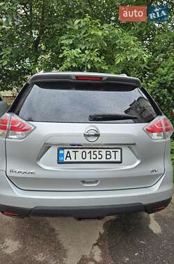 Внедорожник / Кроссовер Nissan Rogue 2016 в 