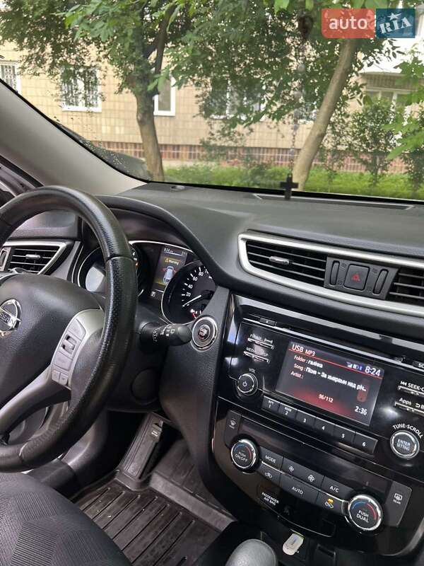 Внедорожник / Кроссовер Nissan Rogue 2016 в Коломые