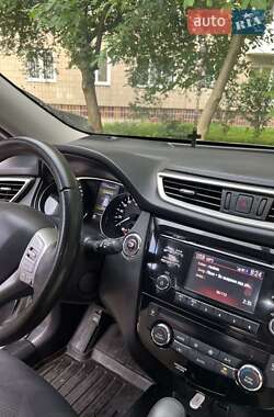 Внедорожник / Кроссовер Nissan Rogue 2016 в 
