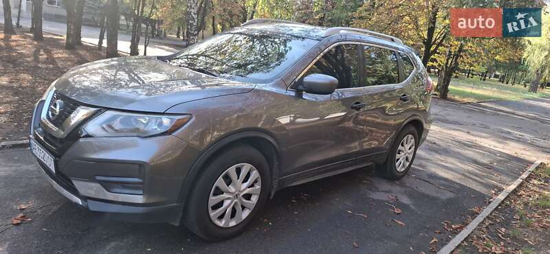 Позашляховик / Кросовер Nissan Rogue 2016 в Кривому Розі